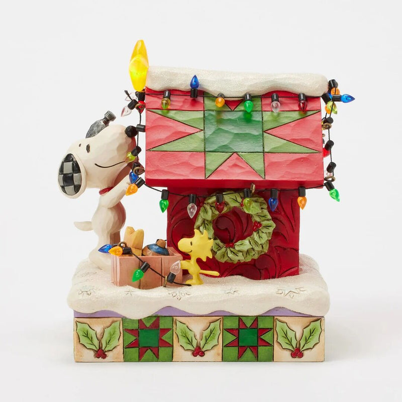 Peanuts by Jim Shore - Snoopy LED Doghouse