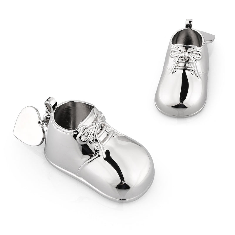 Features an engraving plate the fits on the sole of the shoe plus a detachable heart pendant.